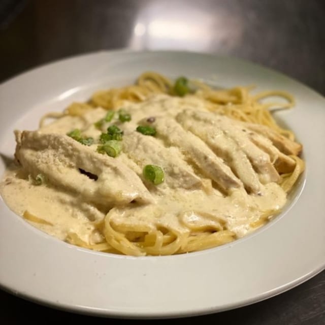 Chicken Alfredo.